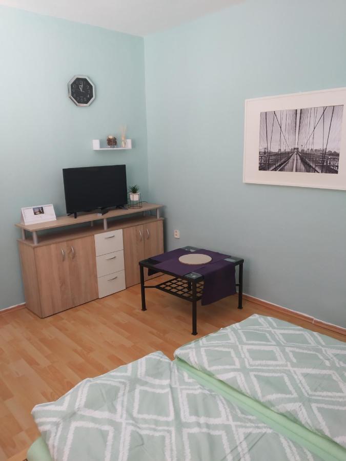 Apartman Blizko Brna S Dobovymi Dekoracemi Apartment Melcany Exterior photo